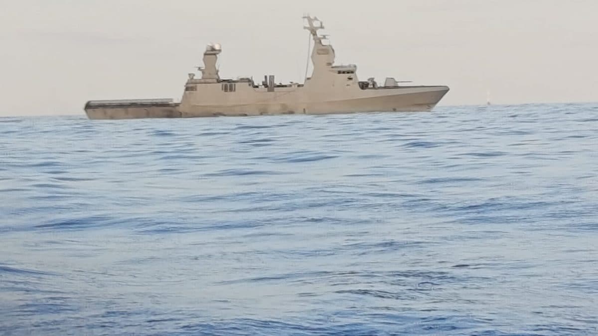 La nave della Marina militare israeliana che ha intimato il cambio rotta alla Karma
