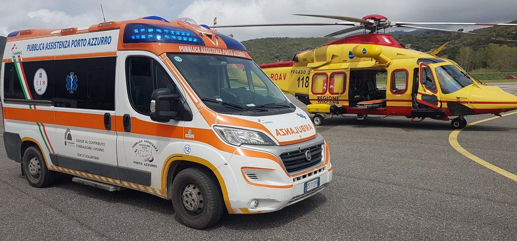 Crolla un muro e travolge tre fratellini che giocano a Gioia Tauro: grave un gemellino di 8 anni