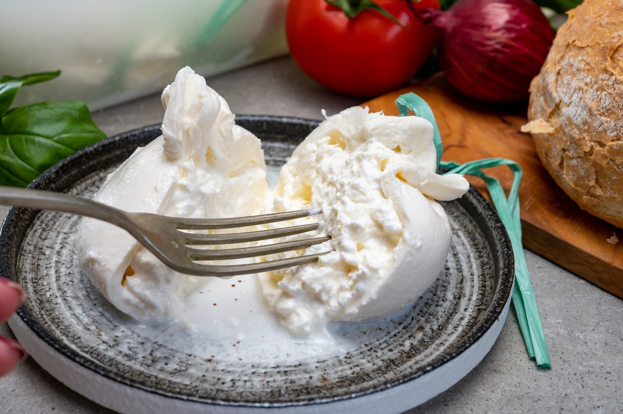 Burrata e stracciatella ritirate dal commercio per accertata presenza di Listeria: l'avviso del Ministero