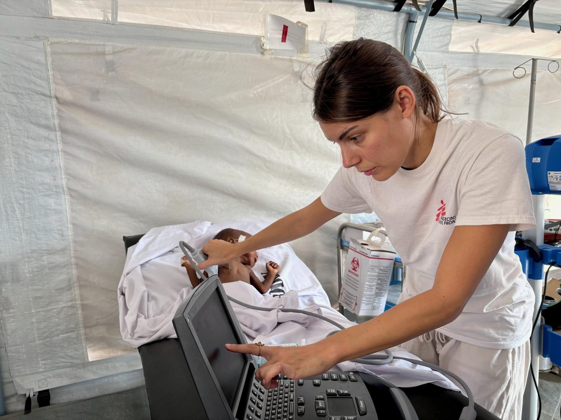 La testimonianza della pediatra dal Sudan: “A El Fasher bambini costretti a mangiare cibo per animali”