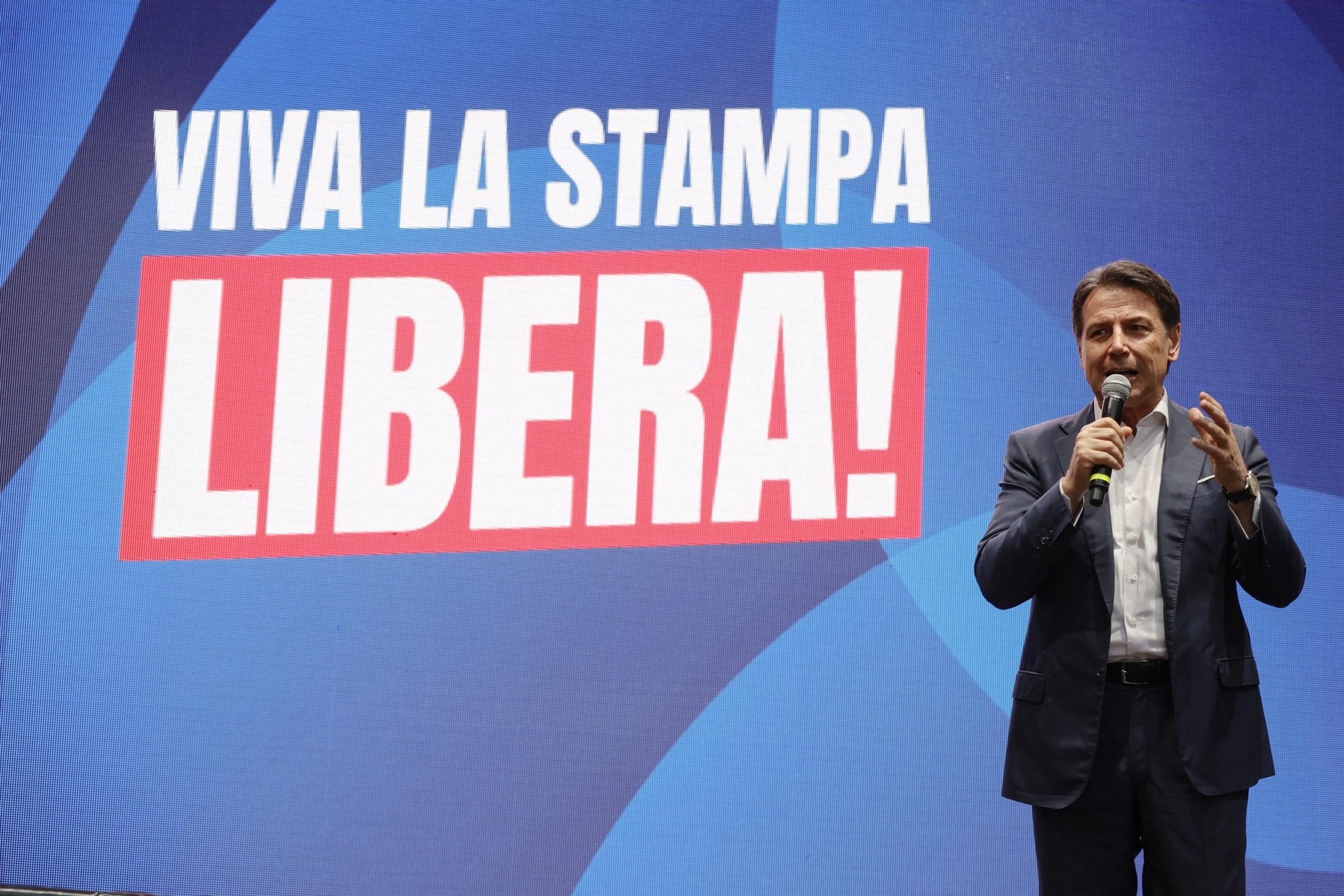 Manifestazione di solidarietà per Ranucci, Conte: "Fdi ritiri querele a Report, serve politica responsabile"