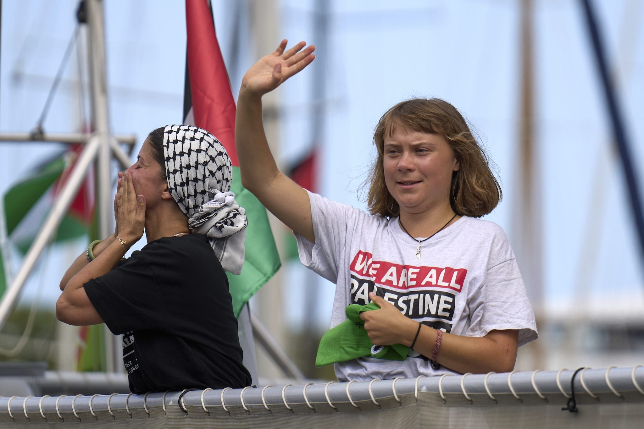 Greta Thunberg sarà liberata oggi: Israele smentisce le violenze: "Costretta a baciare la nostra bandiera? Falso"
