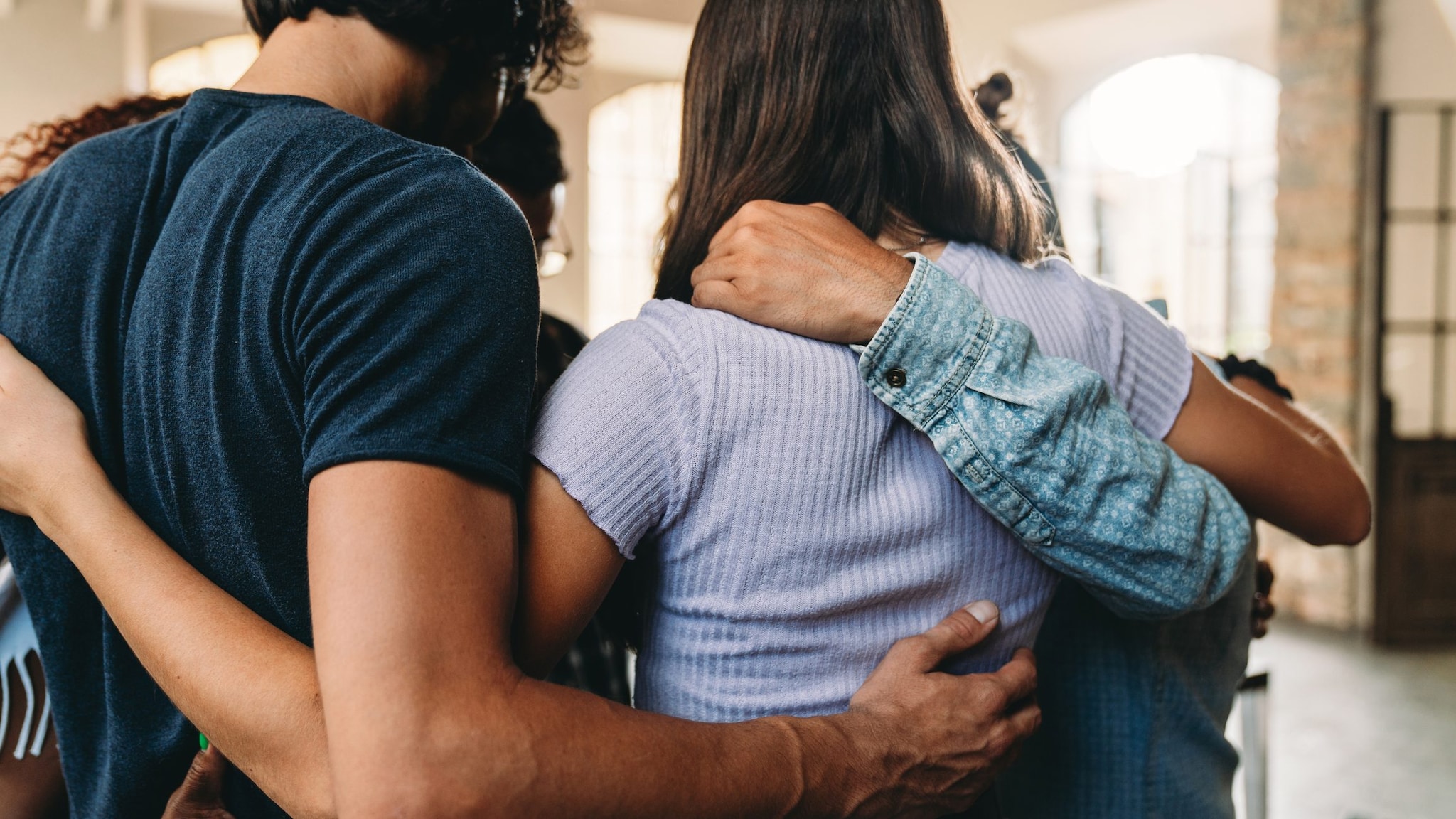 Donano oltre mille ore di ferie e permessi alla collega malata: "Gesto che restituisce dignità e sicurezza"