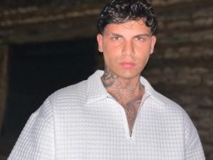 Chi è il 23enne morto accoltellato nel parcheggio dell&#8217;Università di Perugia: caccia al killer