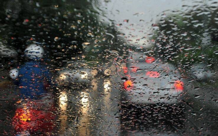 Addio ottobrata, arriva l’autunno vero: piogge e vento tutta Italia. Le previsioni meteo della settimana