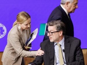 manovra-2026-meloni-giorgetti-tajani-300x225.jpg