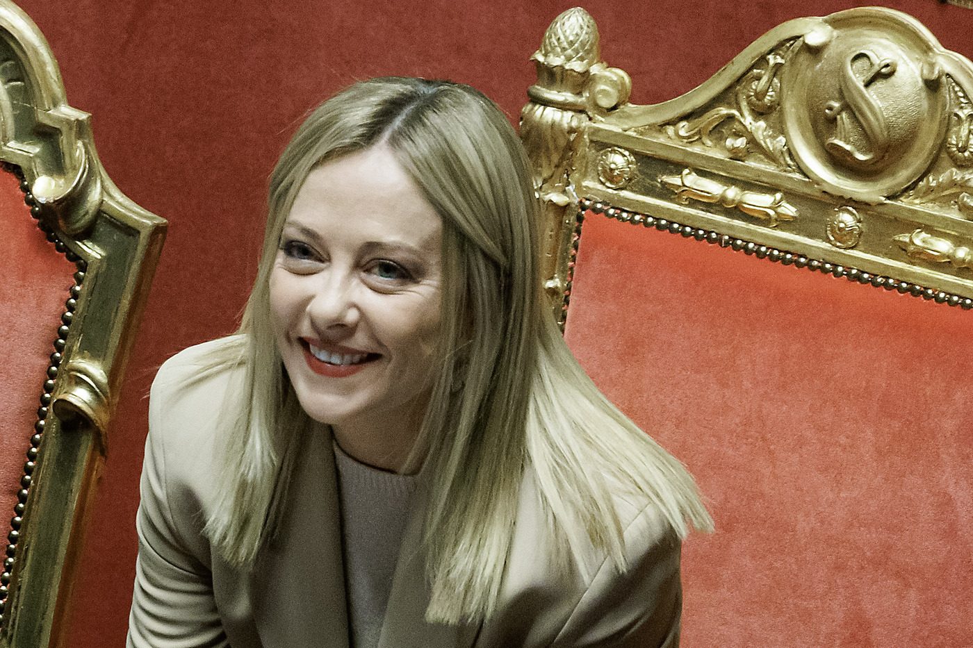 La nuova strategia di Giorgia Meloni, nel segno di Donald Trump