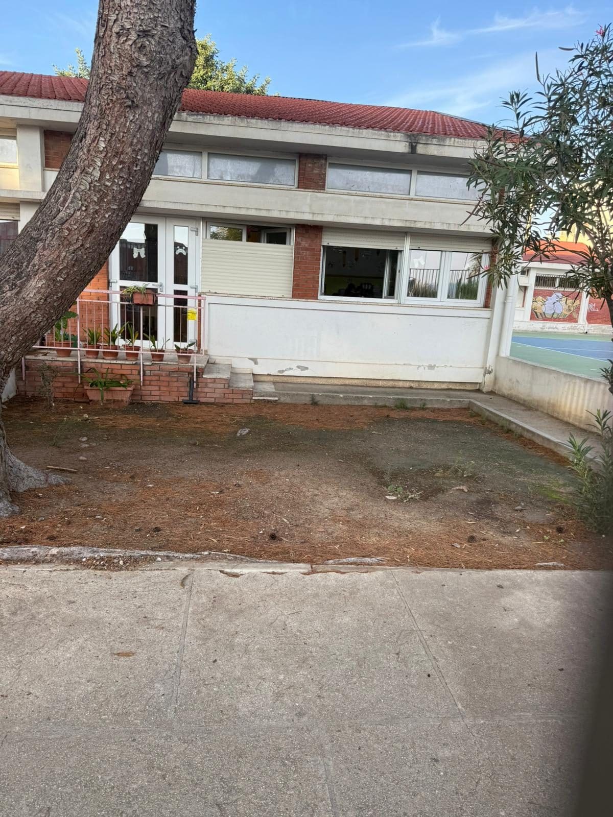 L’edificio dove si svolge il servizio mensa della scuola primaria di Quartu