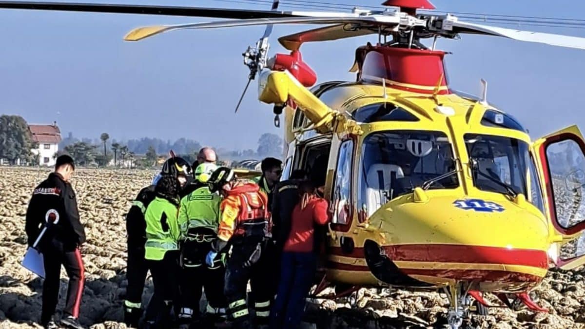 Le operazioni di soccorso – Foto Polizia di Stato.