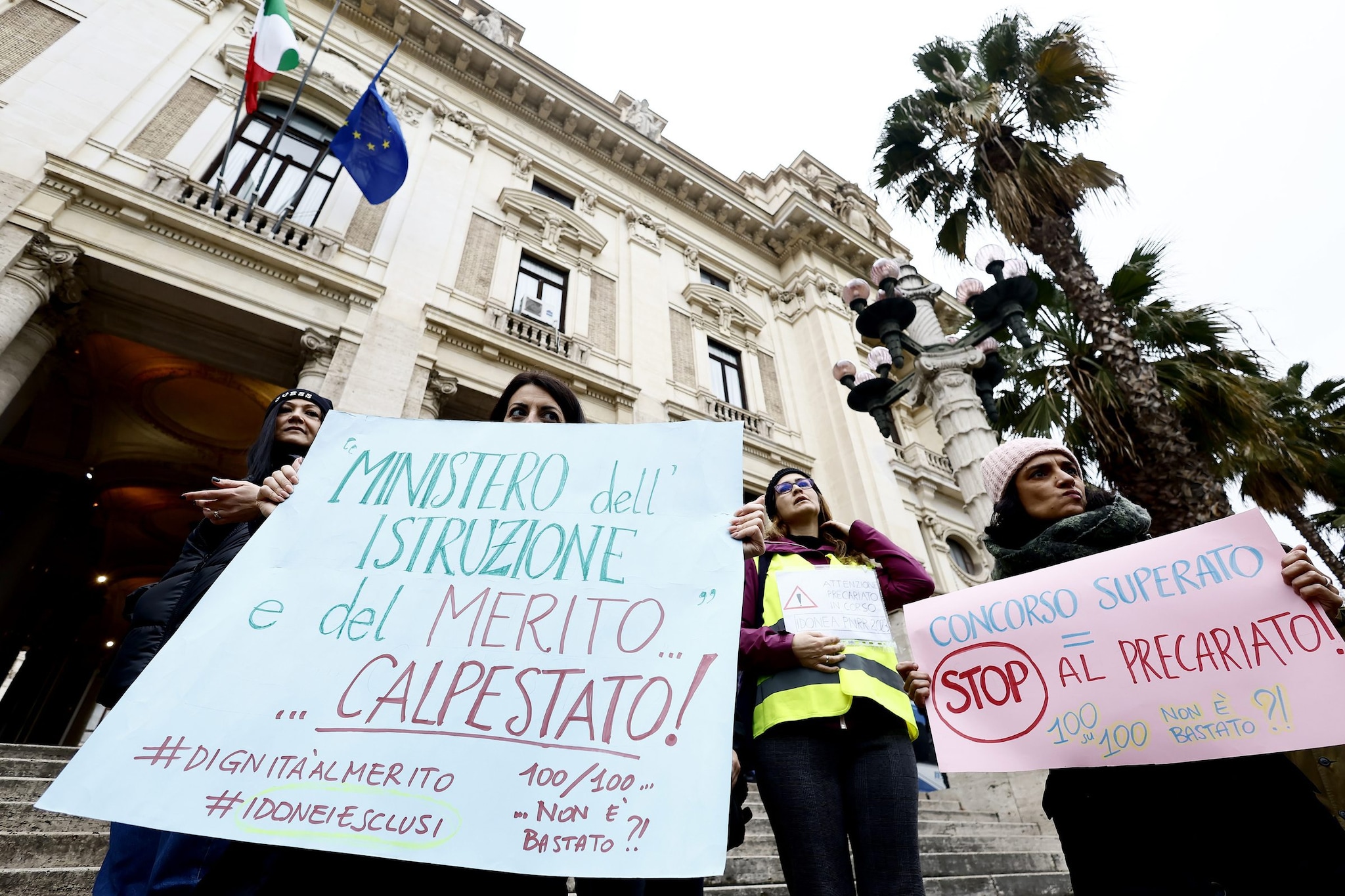 Supplenze brevi, per i sindacati lo stop ai docenti esterni non fa risparmiare. Gilda: "Solo danni ai ragazzi"