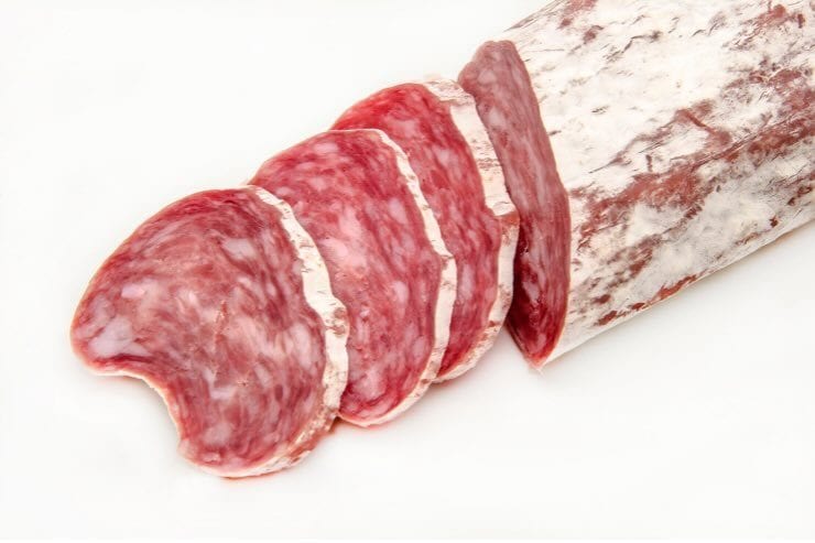 Salame Felino richiamato dai supermercati per sospetta salmonella, avviso di allerta: "Non mangiatelo"