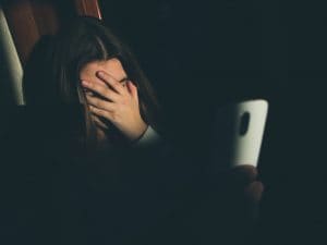 violenze-telefono-300x225.jpg