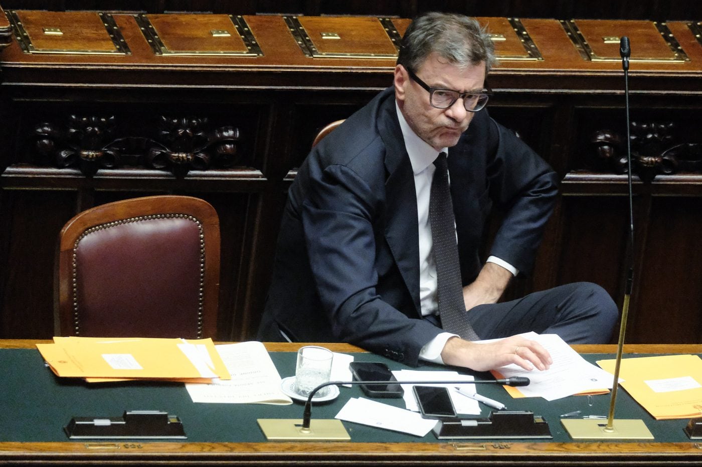 Chi dice che la Manovra del governo agevola solo i ricchi e perché: le critiche al taglio dell’Irpef