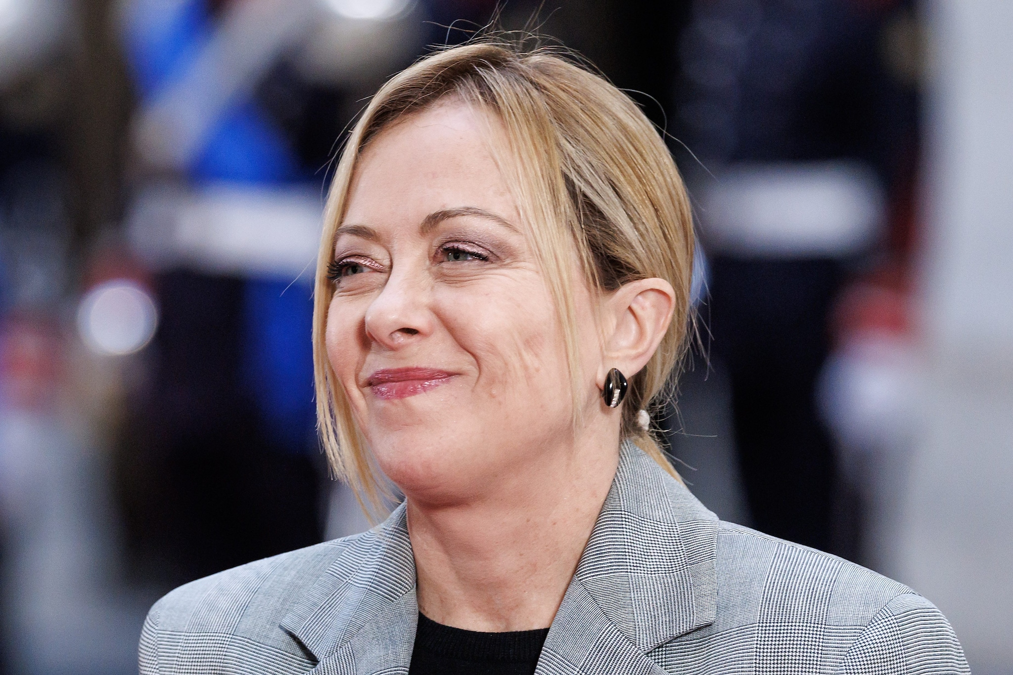 Sondaggi politici, Fratelli d'Italia cresce ancora e porta su il centrodestra: chi va meglio