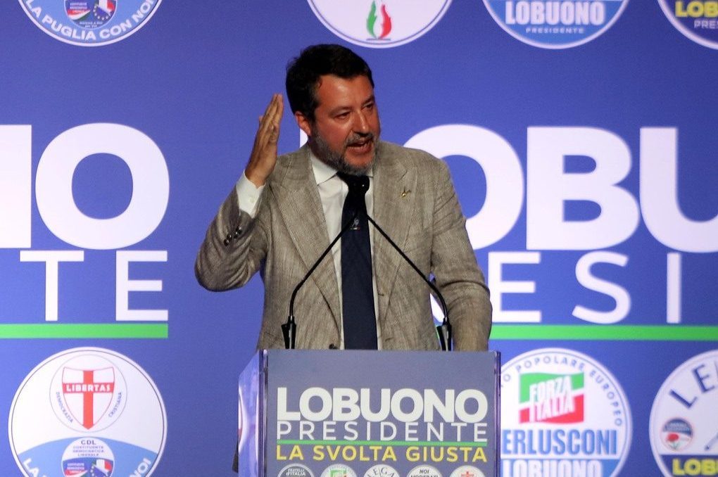 Salvini rispolvera la teoria della remigration e cavalca il complottismo della destra europea