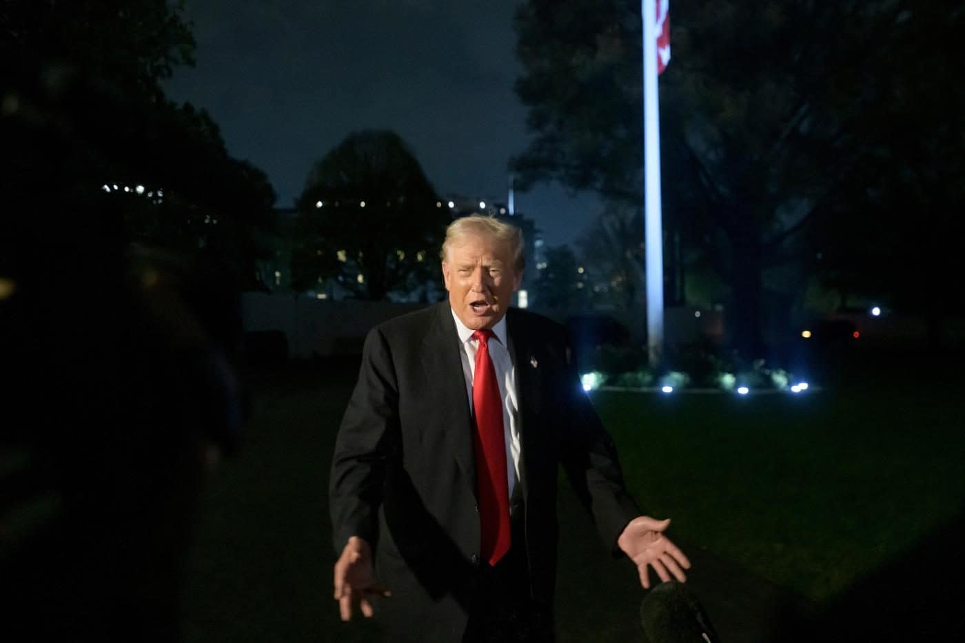 Trump ha cambiato di nuovo idea sugli Epstein files: perché ora vuole pubblicarli