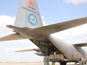 Aereo militare turco C130 precipita in Georgia con 20 persone a bordo: “Nessun segnale di soccorso”