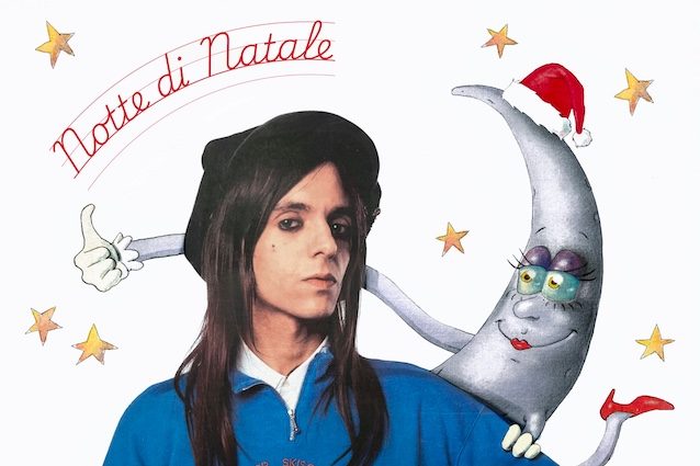 Testo e significato di Notte di Natale, Lucio Corsi racconta una storia (forse) d'amore tra nuvole, lune e treni