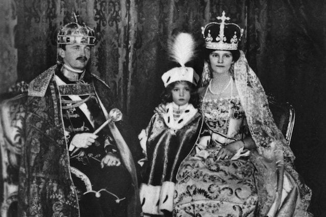 Carlo I d’Austria, il principe ereditario Francesco Giuseppe e l’imperatrice Zita – Ph ullstein bild:ullstein bild via Getty Images
