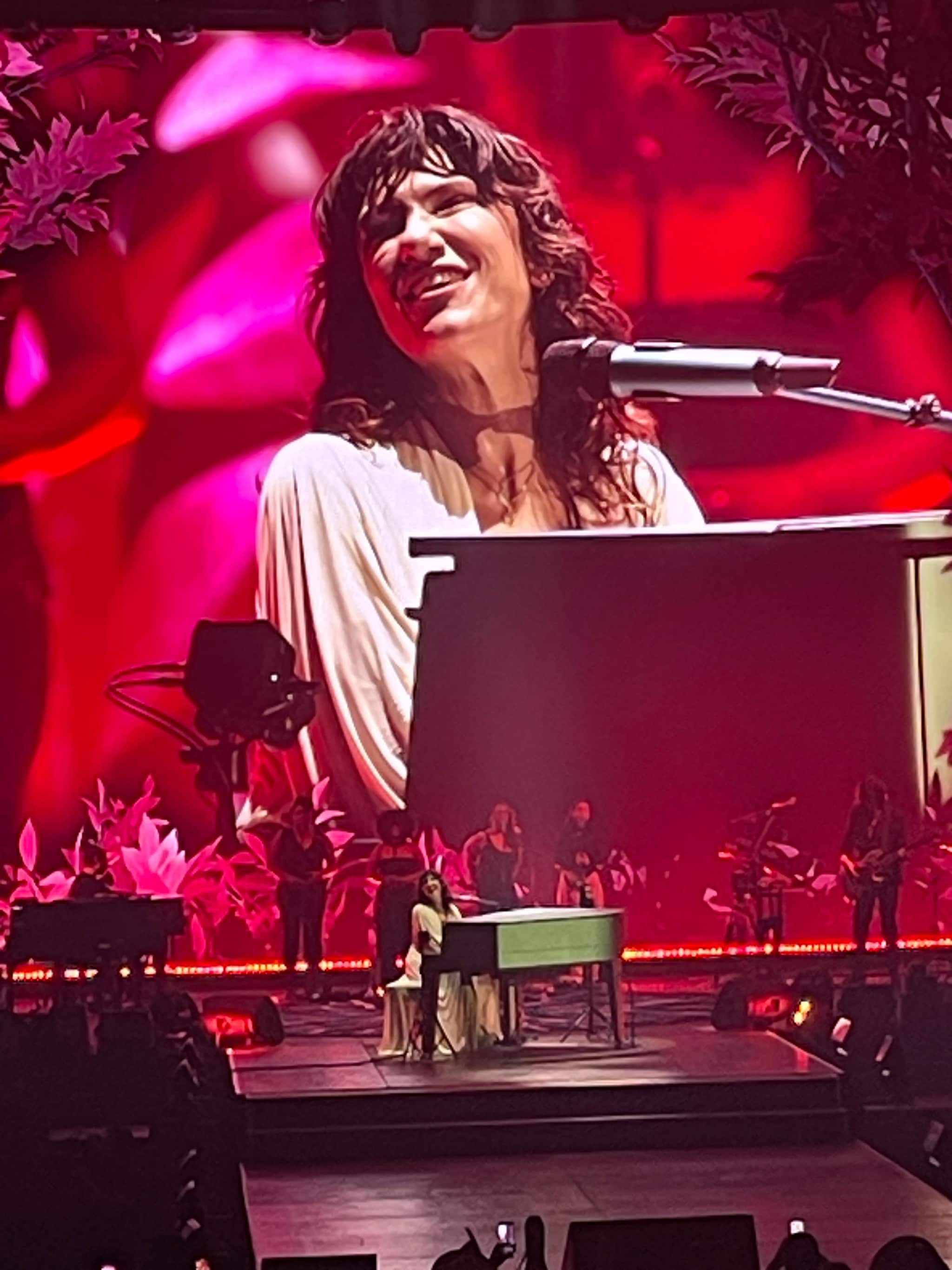 Elisa, Palasele 2025