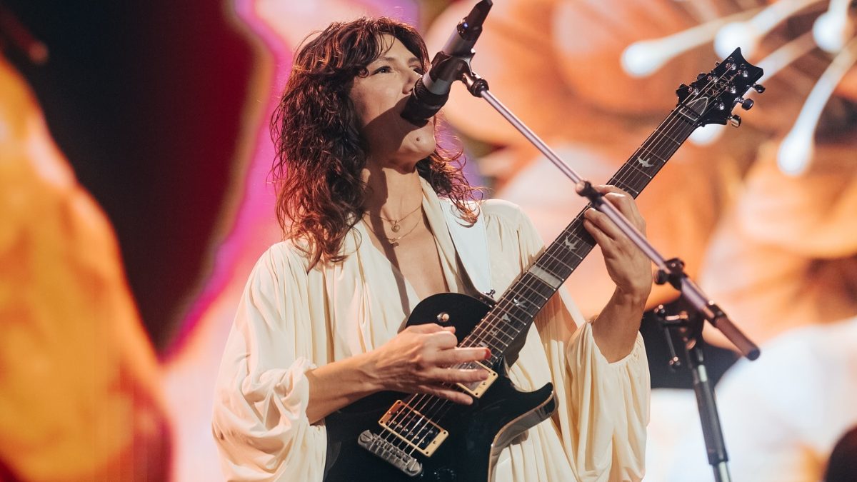 Elisa, via Giulia Parmigiani