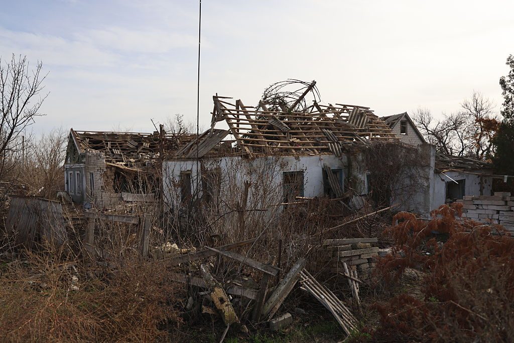 Ucraina sotto attacco: bombe russe su Kherson e Kiev, 2 morti. Iniziati i colloqui di pace in Florida