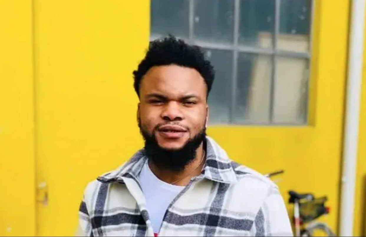 Esce dalla caserma dopo un controllo di polizia a Ferrara e muore: indagati due carabinieri, domani autopsia