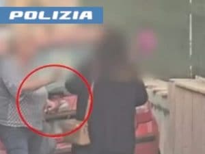 Raggirano-anziana-per-sottrarle-3-milioni-300x225.jpg