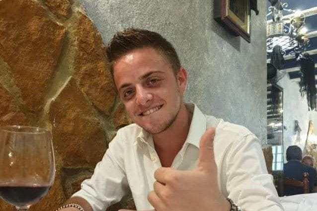Turista italiano morto folgorato nella piscina di un hotel ad Algeri: condannata la società