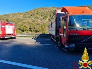 camion-schiaccia-camionista-300x225.jpg