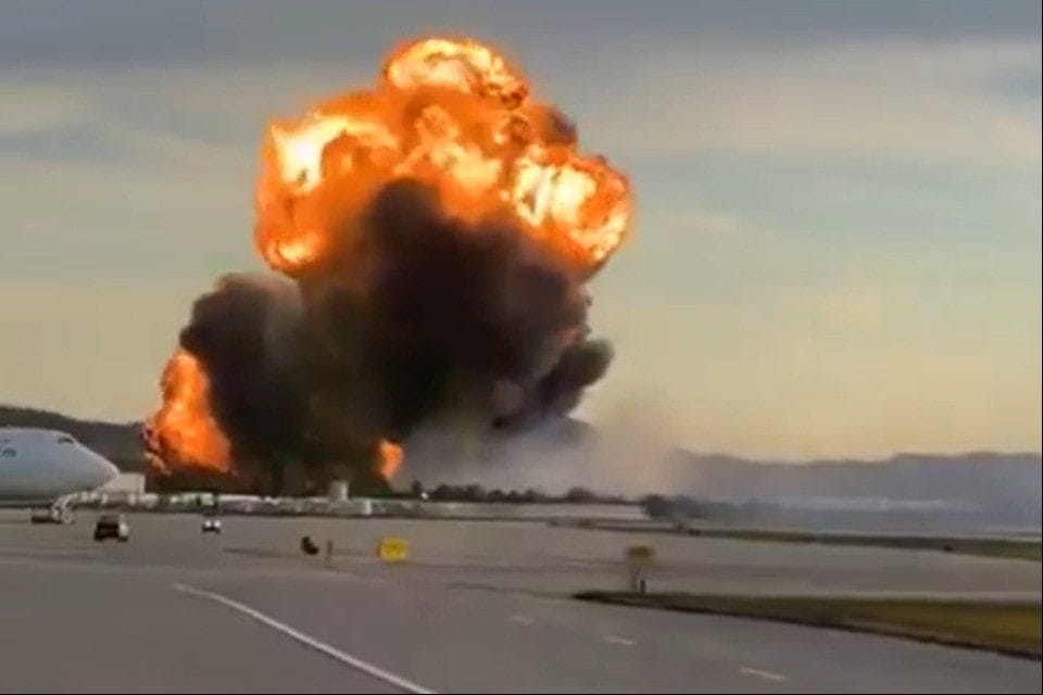 Il motore dell'aereo che si stacca prima dello schianto: così è avvenuto il disastro aereo in Kentucky