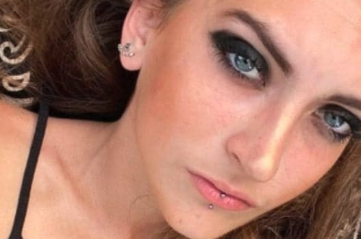 Ilaria Borgato trovata morta in strada a Padova a 24 anni, disposta l'autopsia. Il papà: "Abbiamo chiesto aiuto"