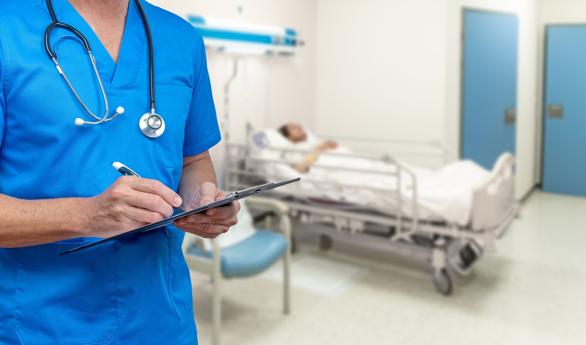 Uccise 10 pazienti con iniezioni letali di farmaci, infermiere condannato all'ergastolo in Germania