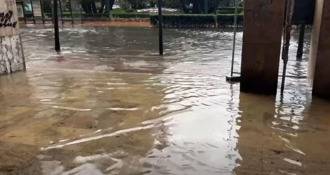 Maltempo e allagamenti a La Spezia: strade come fiumi e pronto soccorso sommerso dall'acqua