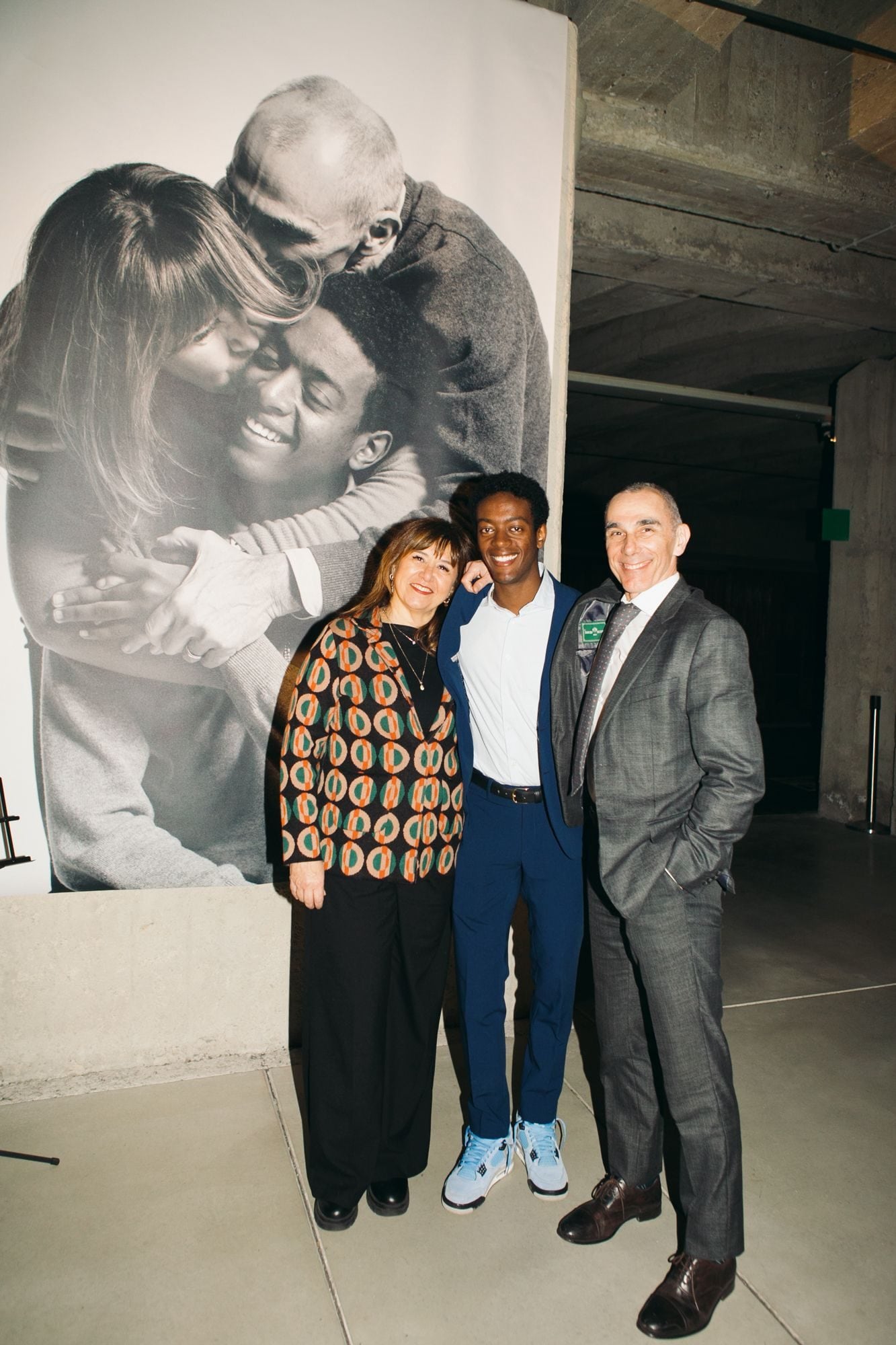 Laura insieme a suo figlio Gabriele e al marito Paolo.