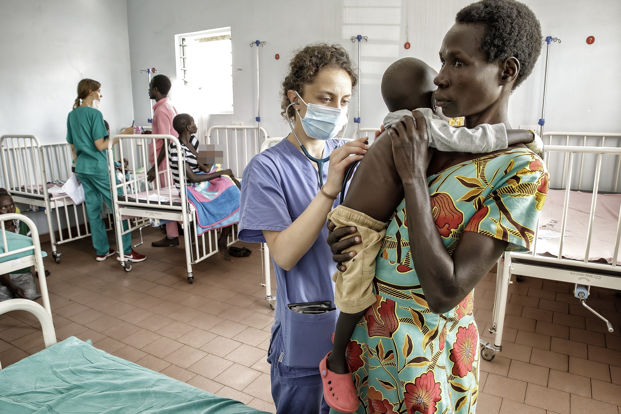 Pazienti dell’ospedale di Kalongo – Foto Fondazione Ambrosoli.