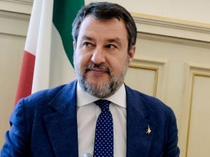 salvini-1-300x225.jpg