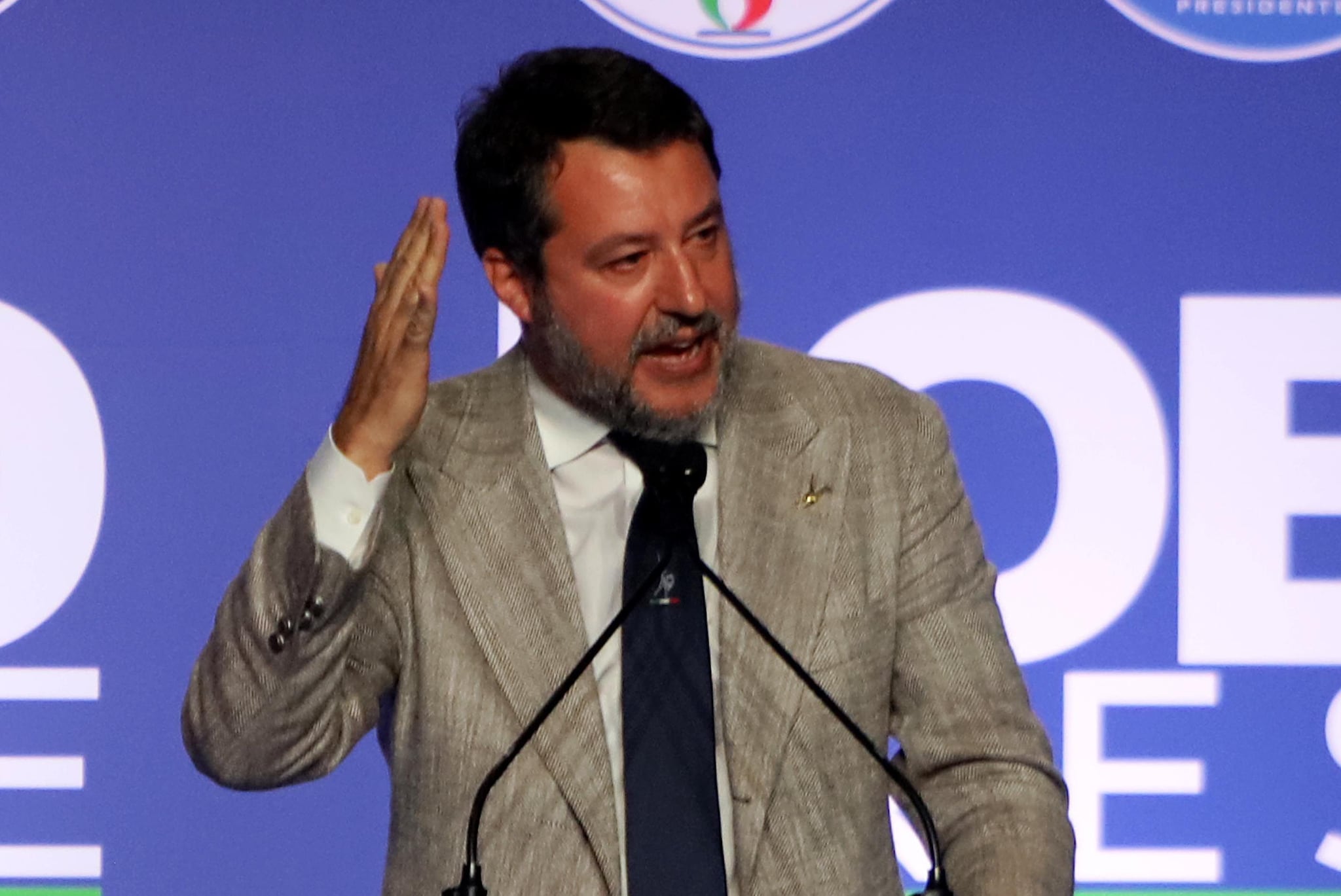 Salvini se la prende con i migranti musulmani: "Fuori dalle palle chi non rispetta le nostre tradizioni"
