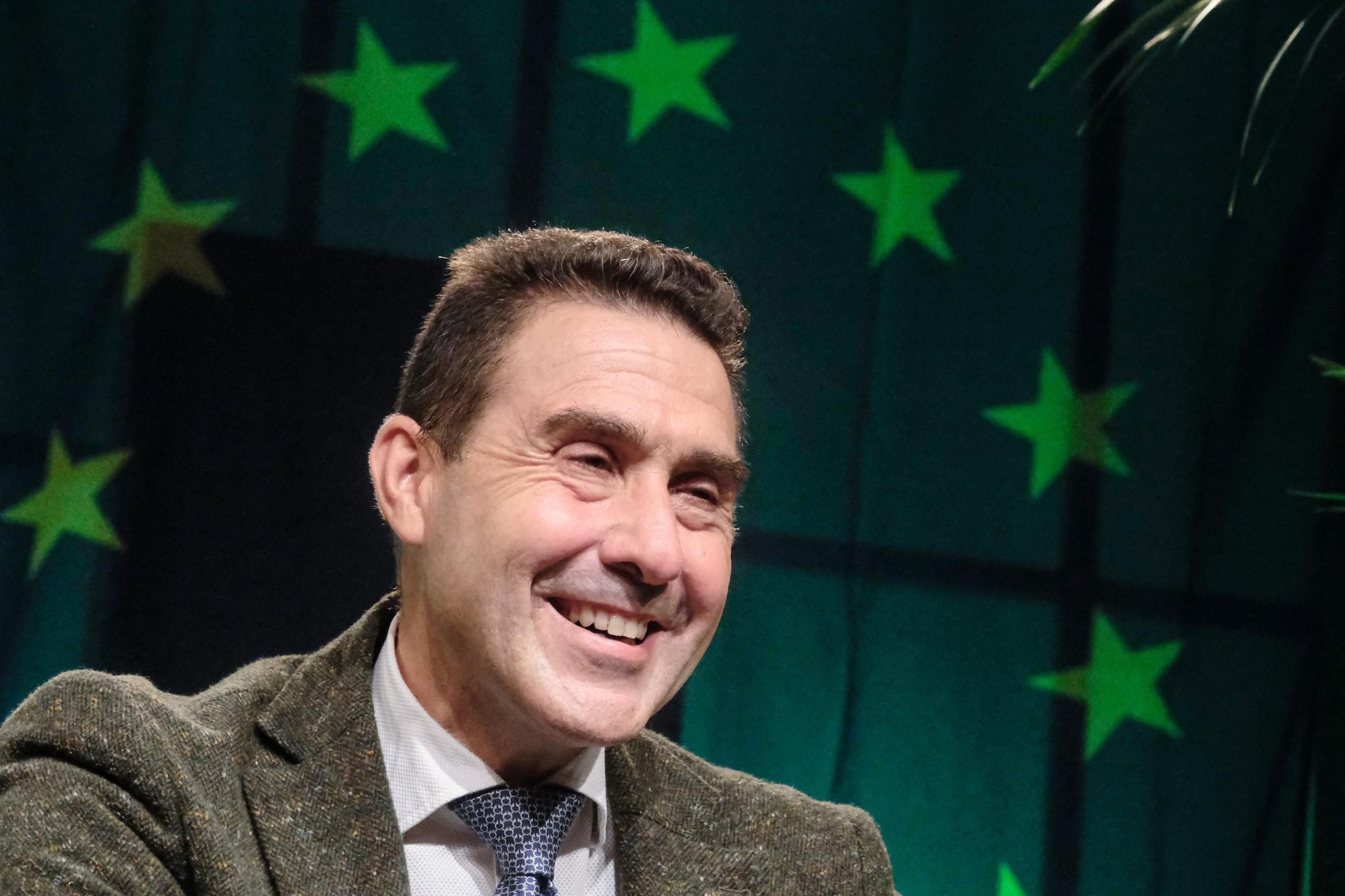 Sondaggi politici, Futuro Nazionale di Vannacci cresce ancora nell'ultima settimana, Avs davanti alla Lega