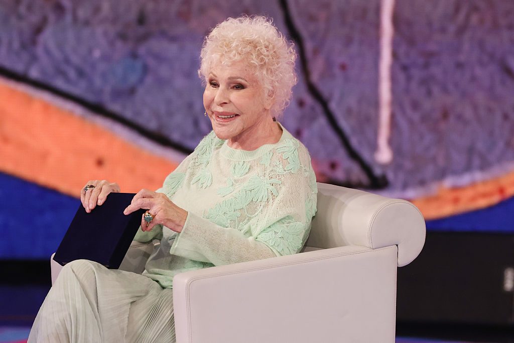 La camera ardente per Ornella Vanoni sarà al Piccolo Teatro Grassi di Milano: gli orari per il pubblico