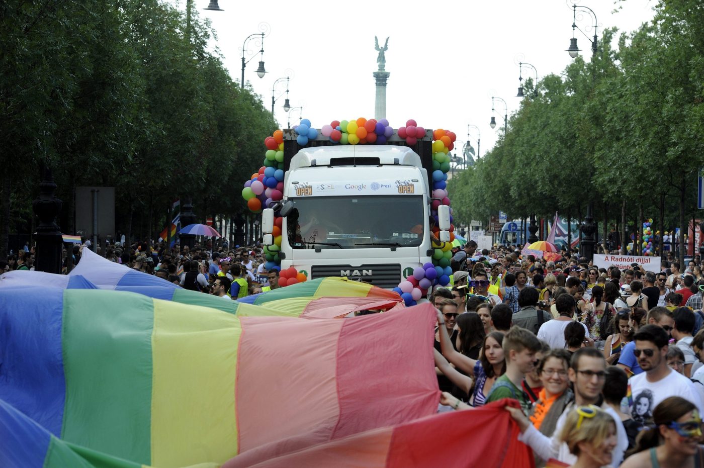 Ungheria, attivista Lgbtq+ sotto inchiesta per aver organizzato il Pride: rischia tre anni di carcere