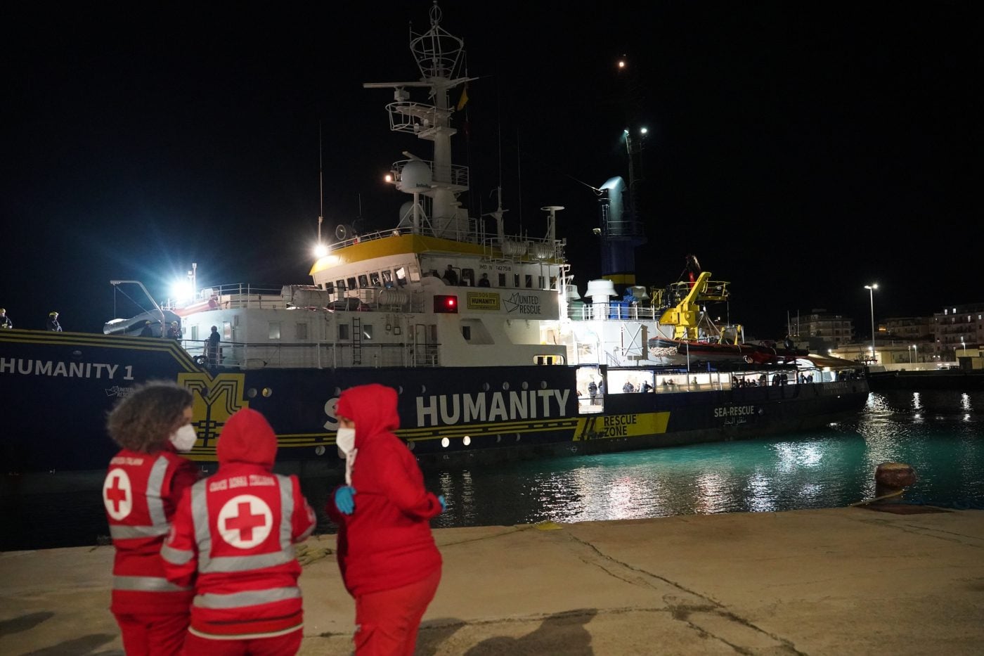 Perché la nave Humanity è stata multata e fermata dal governo italiano per 20 giorni