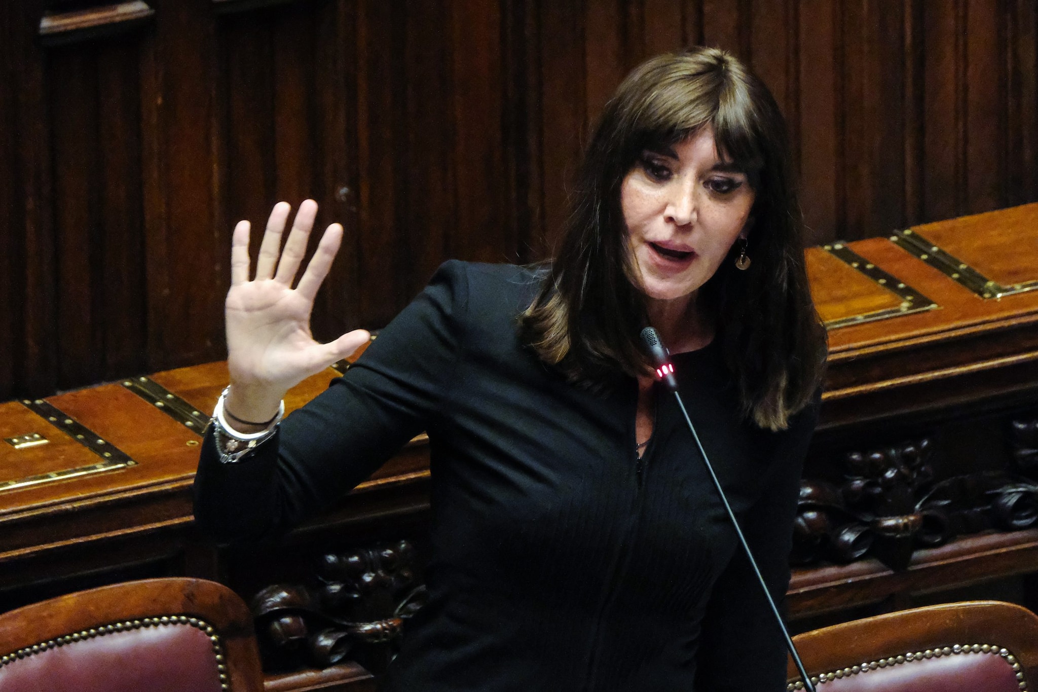 Medicina, la ministra Bernini: "In arrivo dei correttivi, gli studenti non perderanno l'anno"