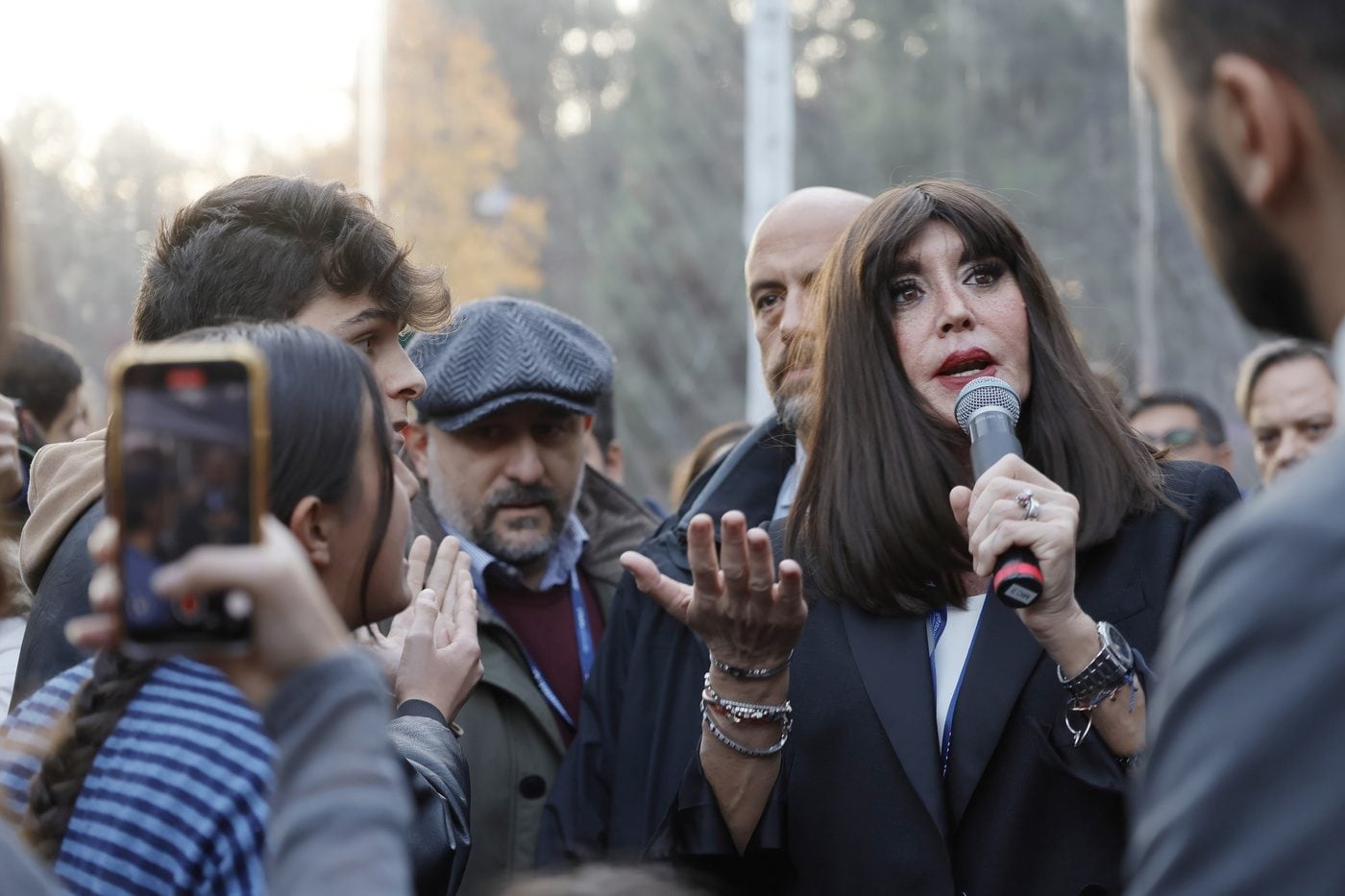 La citazione di Berlusconi della ministra Bernini e gli attacchi agli studenti che la contestavano