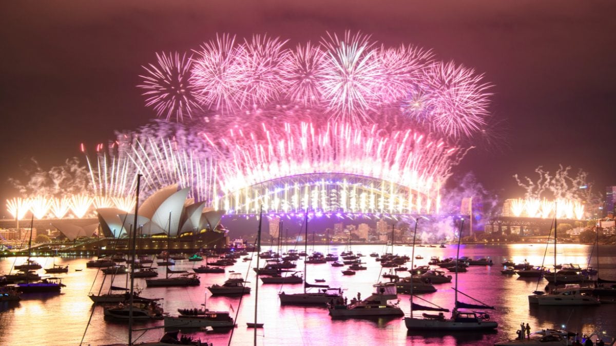 Auguri di buon anno, le frasi più belle e originali da inviare a Capodanno 2026