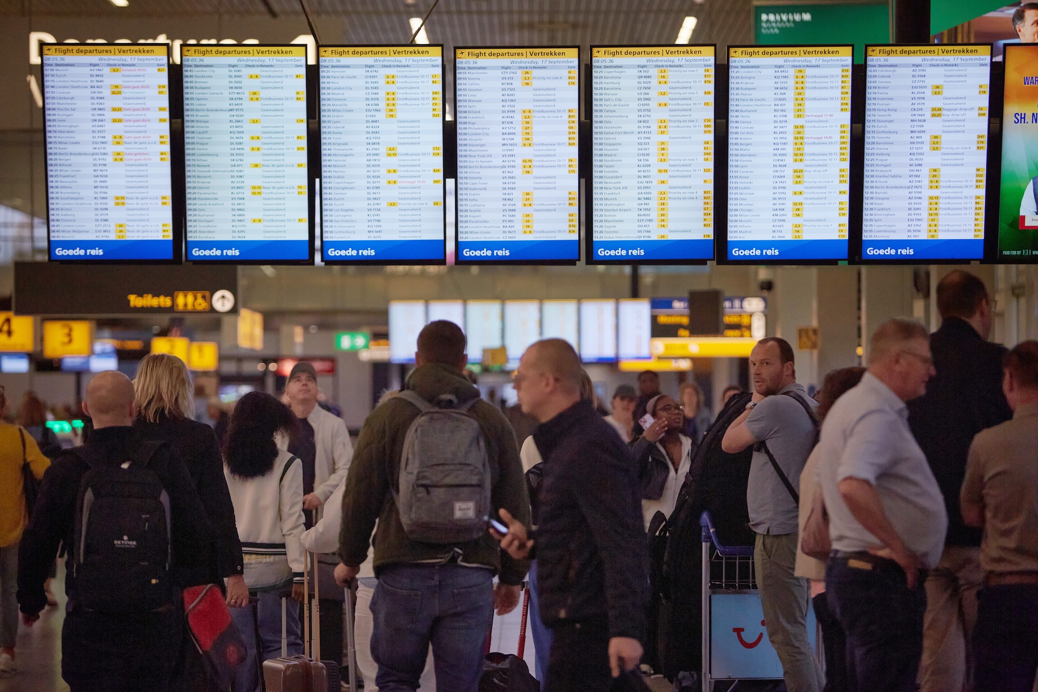 Scioperi negli aeroporti europei durante le feste di Natale: voli a rischio tra Regno Unito, Spagna e Italia