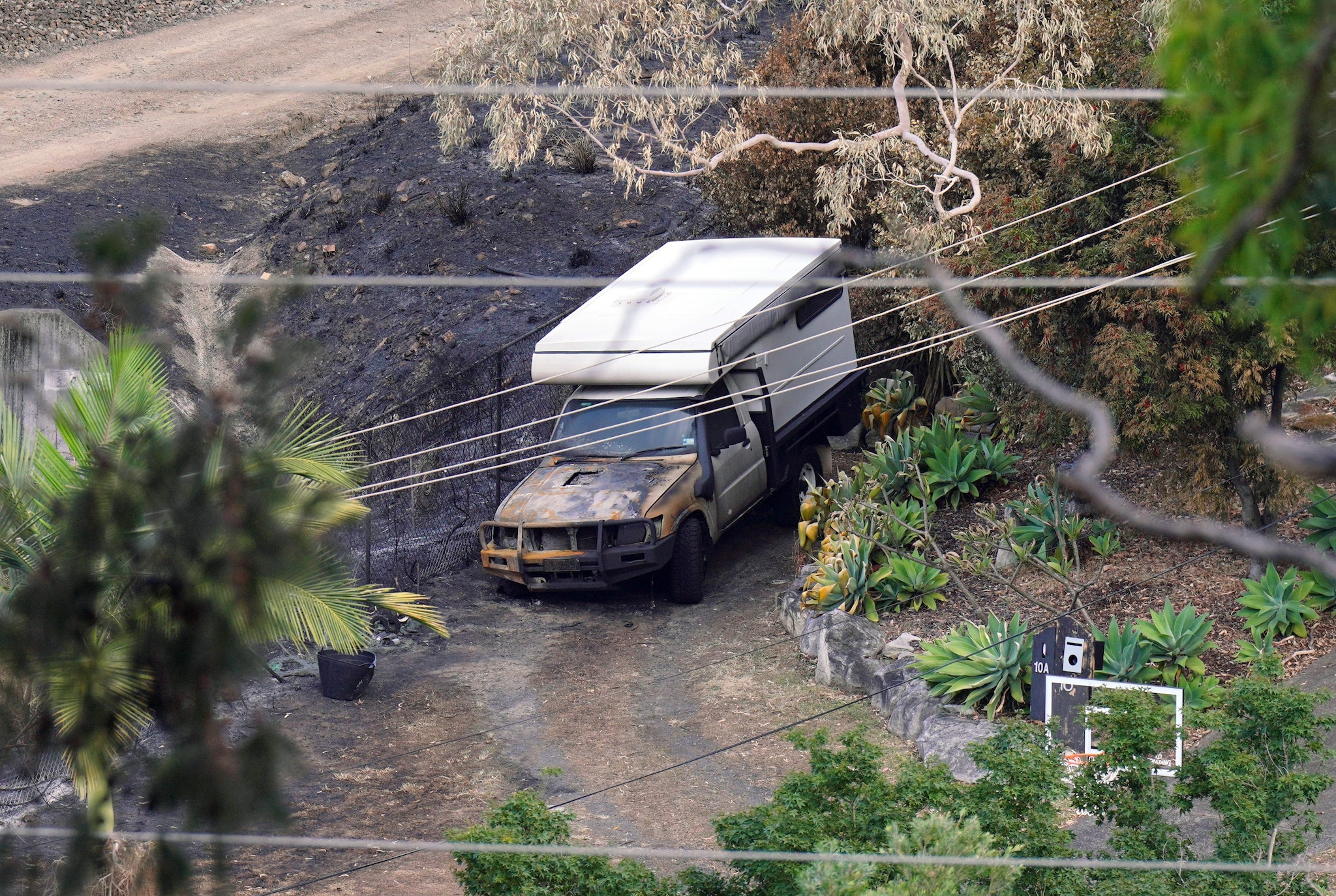 In Australia un'estate estrema: nevicate al sud; 50 gradi, incendi fuori controllo e un morto al nord