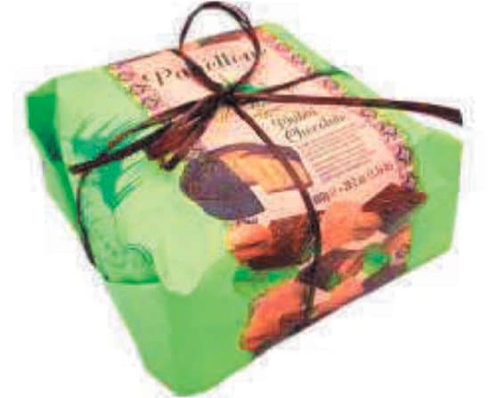 Panettone venduto nei supermercati Carrefour richiamato dal Ministero: i lotti interessati