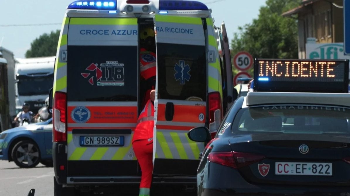 Travolta sullo scooter mentre va a scuola con un'amica: 18enne morta in un incidente a Rimini