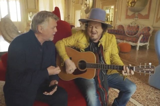 La strana storia di come Così Celeste di Zucchero e altre canzoni italiane sono diventate classici natalizi in Islanda